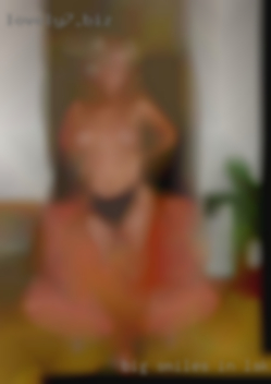 Big smiles in Lake Elsinore CA, and Big beautiful women discrete woman.